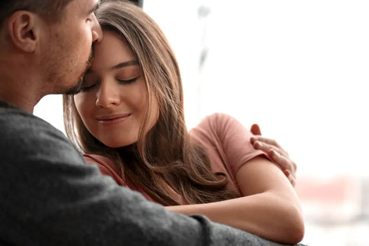 Estrategias para manejar los cambios hormonales que afectan tus relaciones Adaptoheal